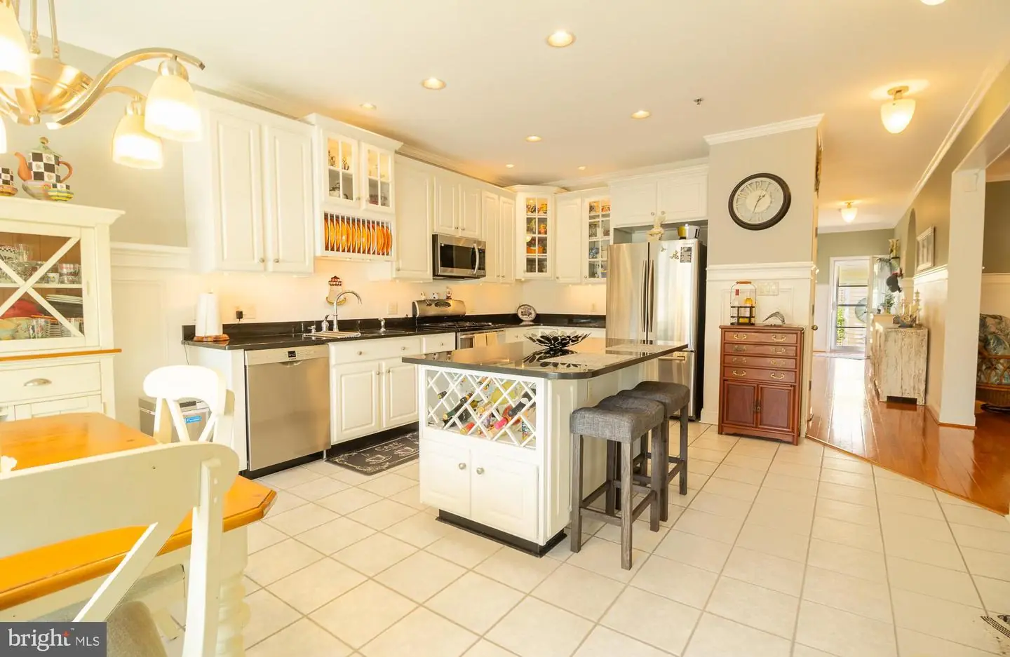 listing image