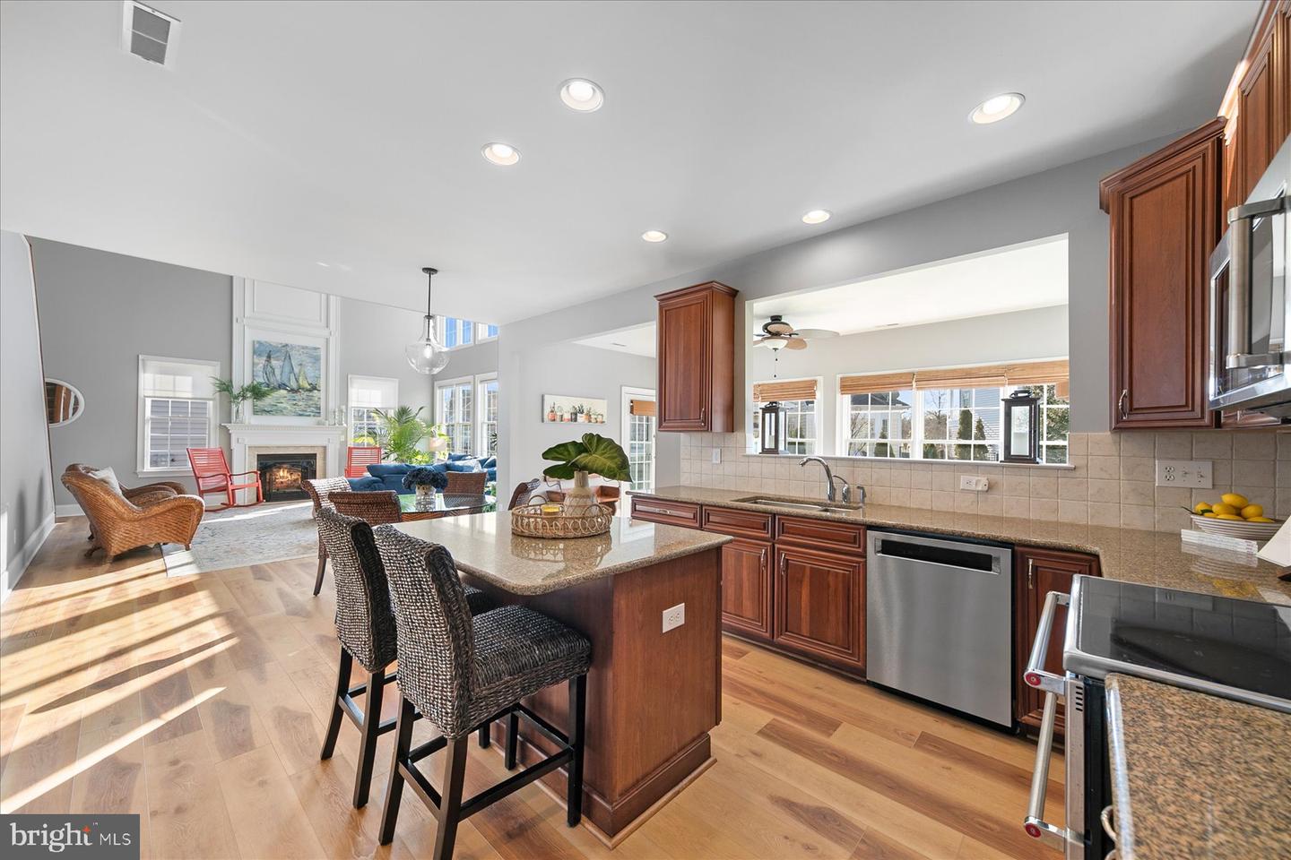 listing image
