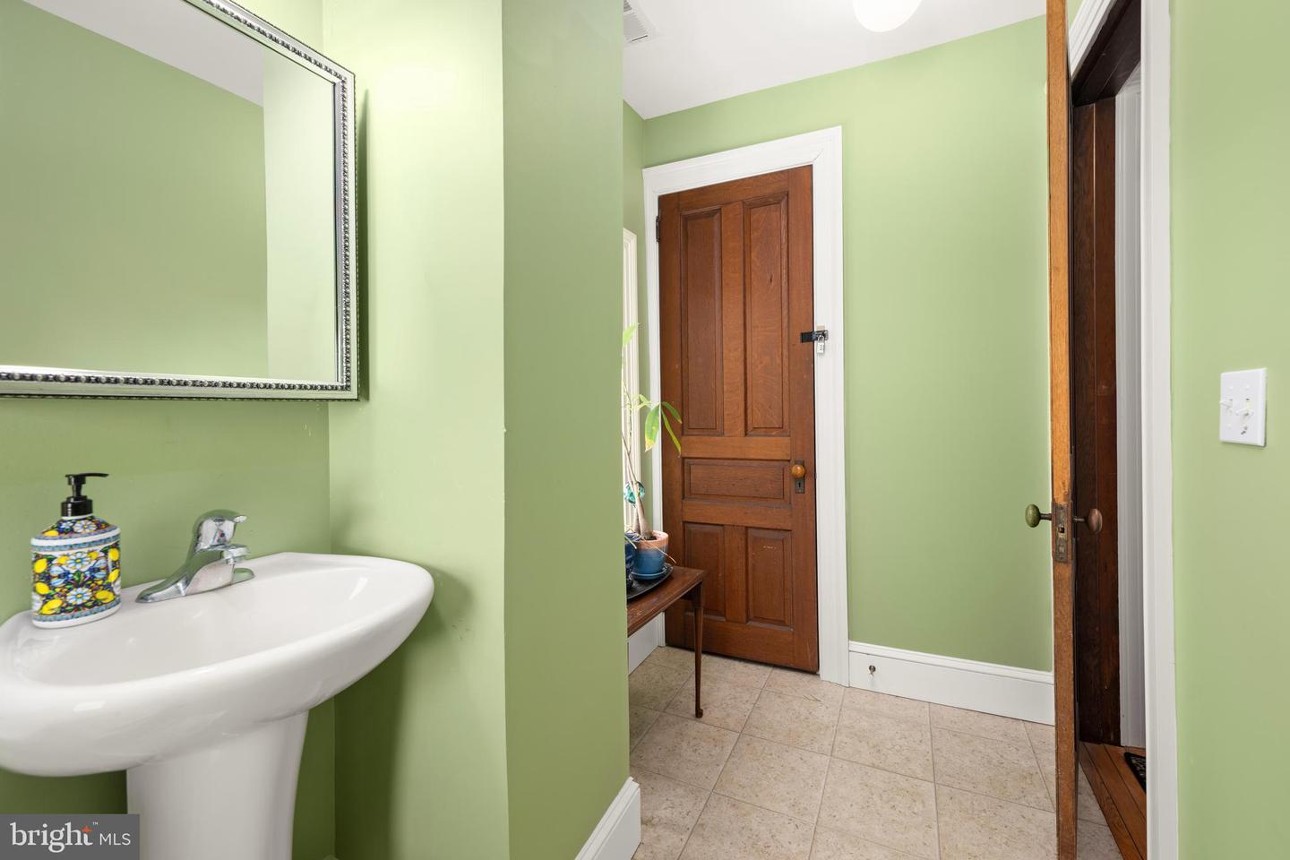 listing image