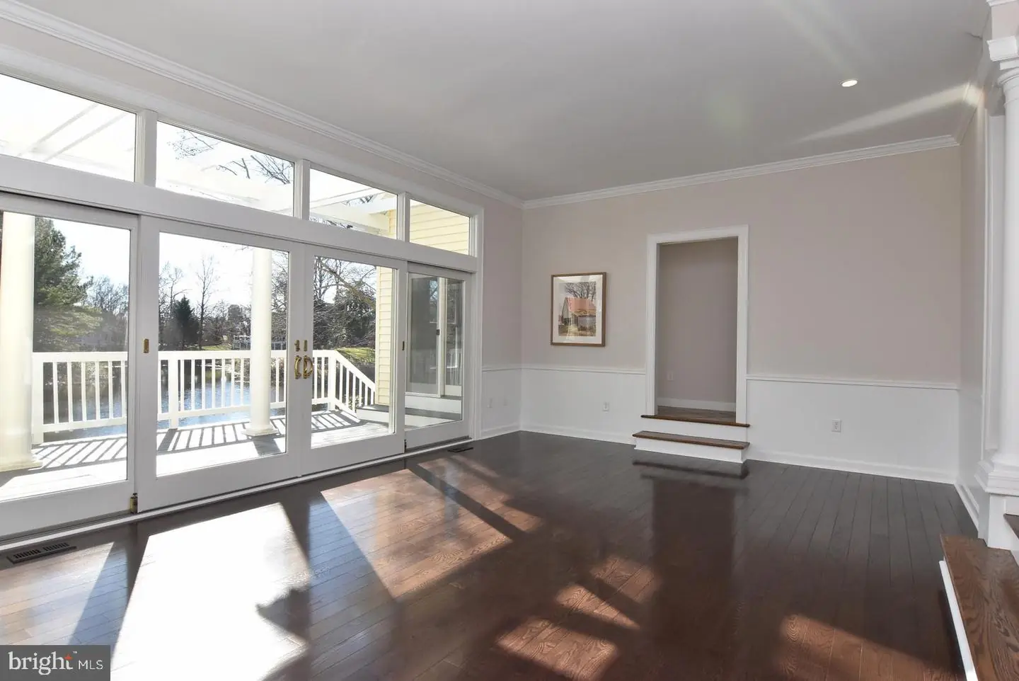listing image