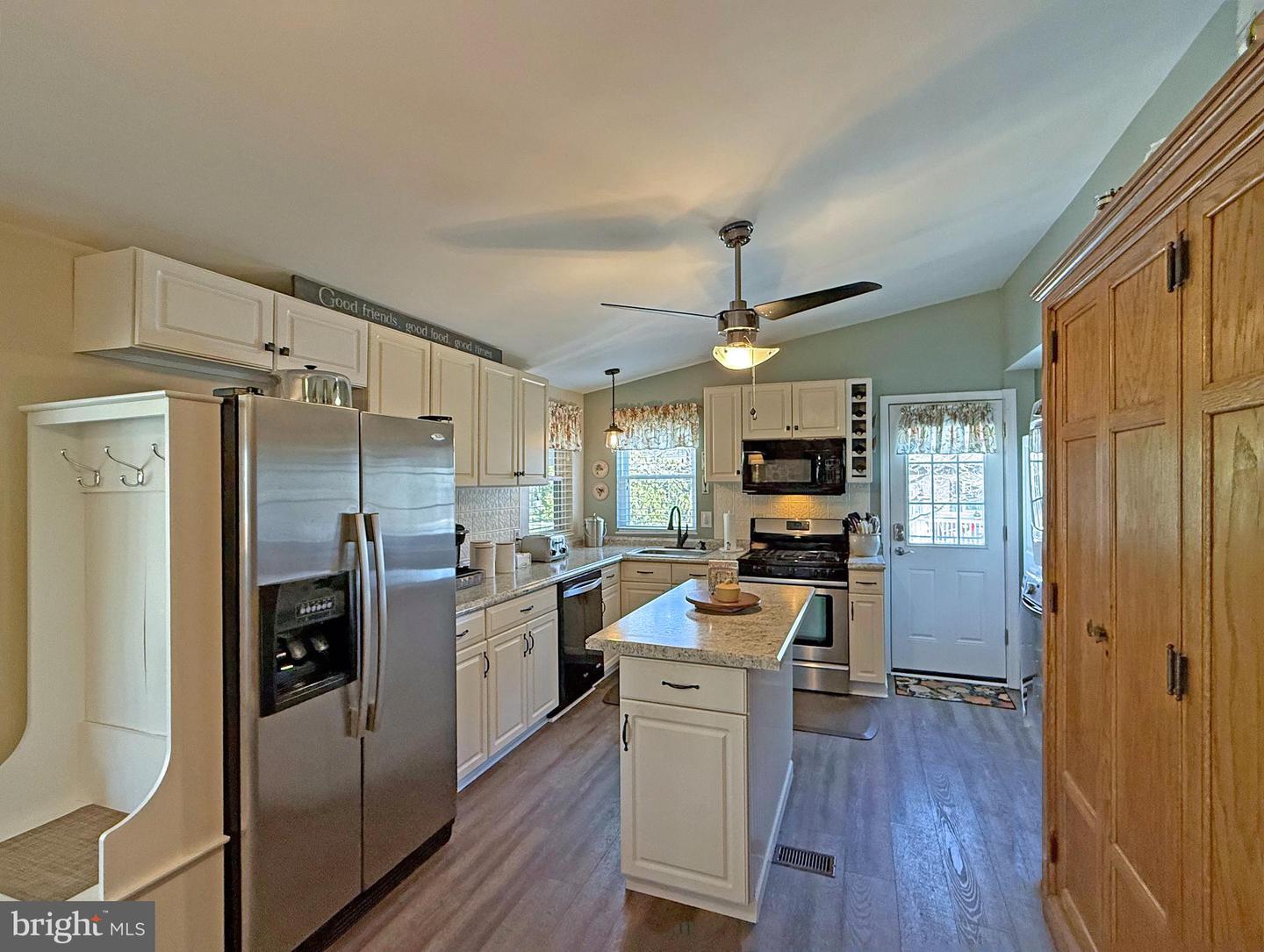listing image