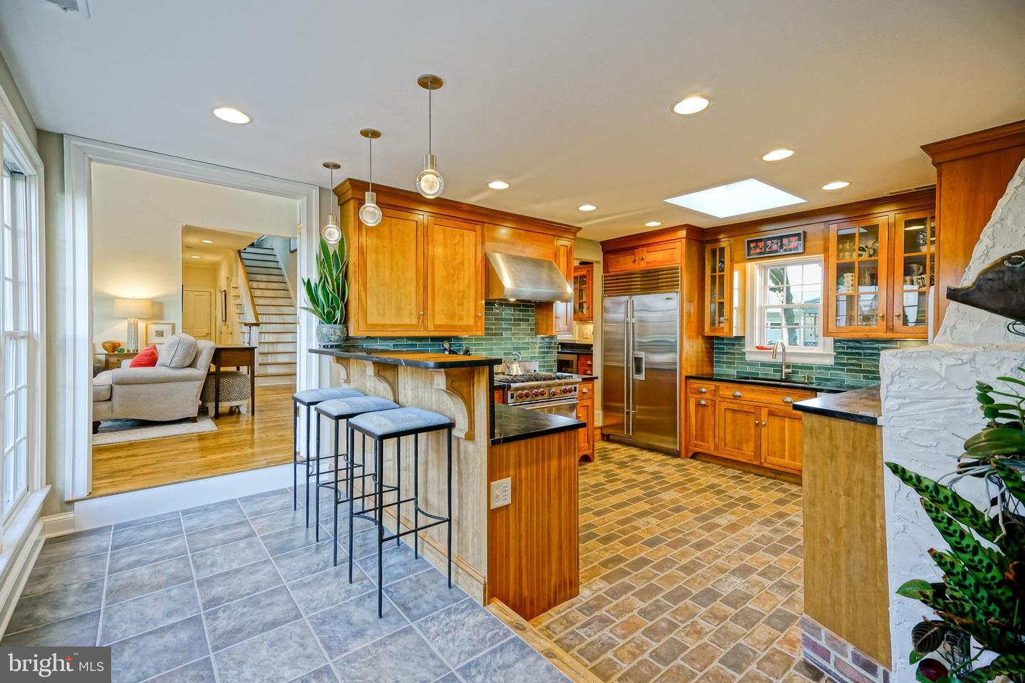 listing image