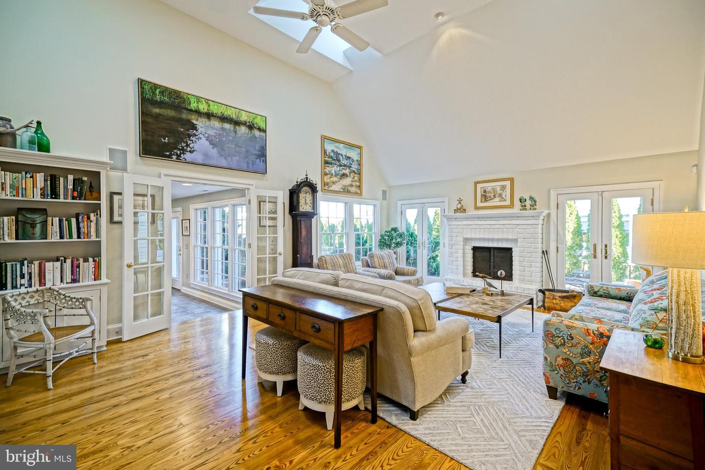 listing image