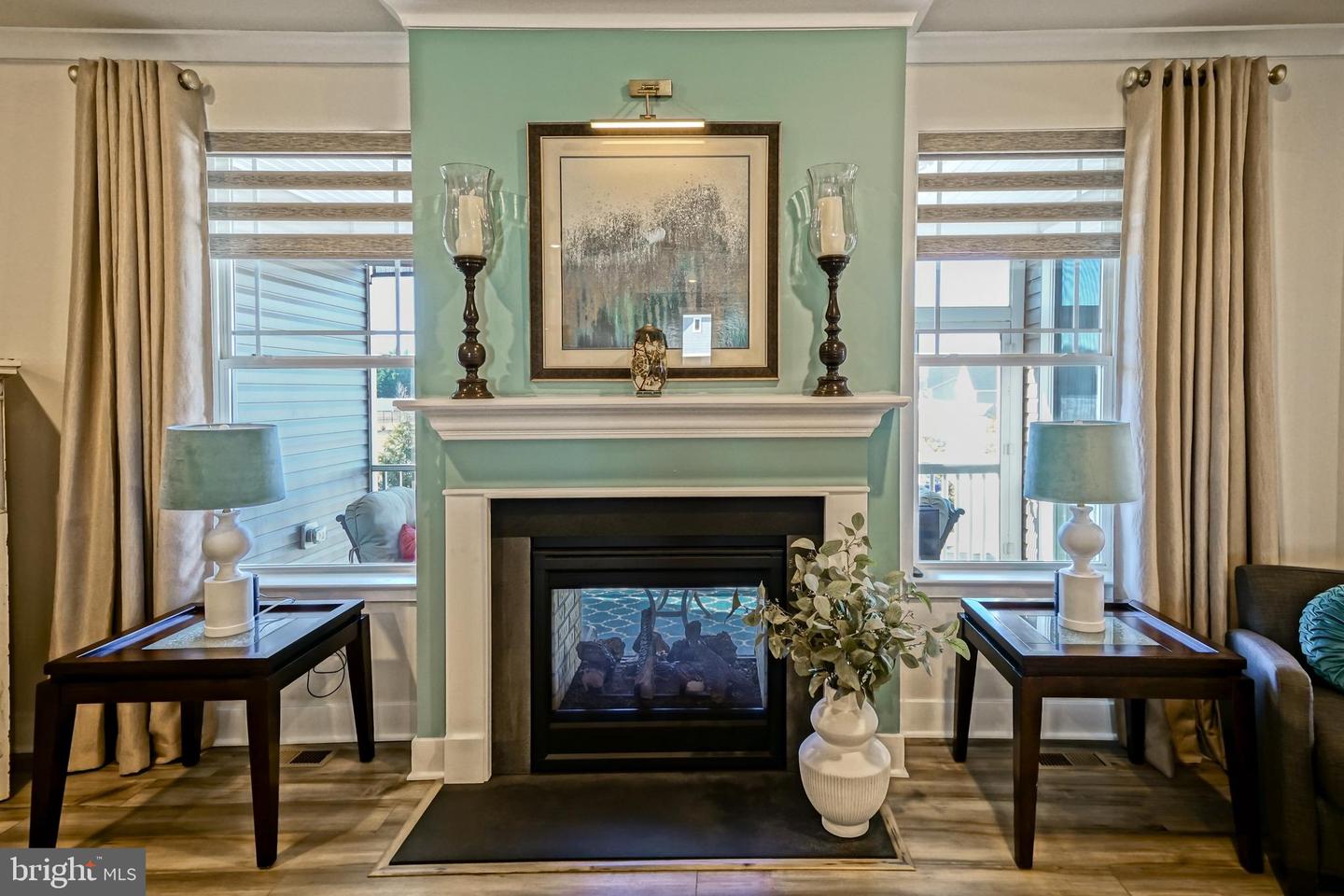 listing image