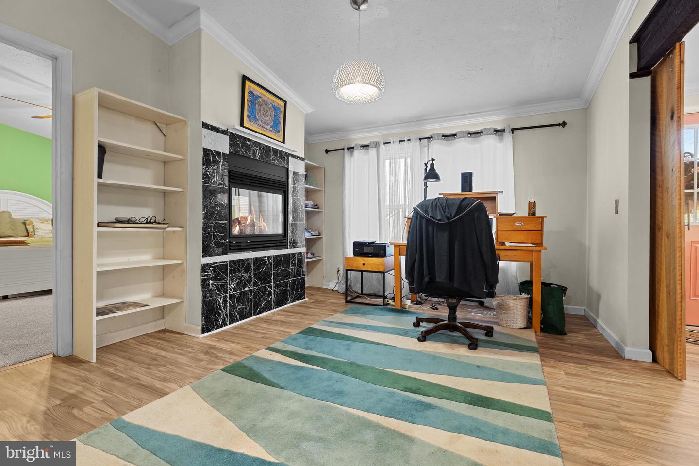 listing image
