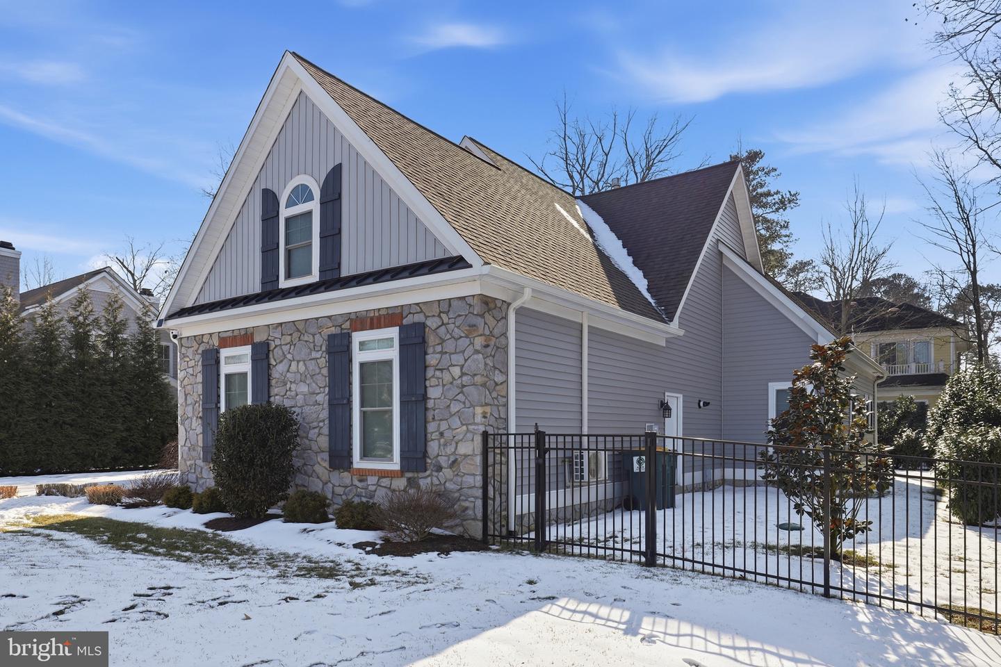 listing image