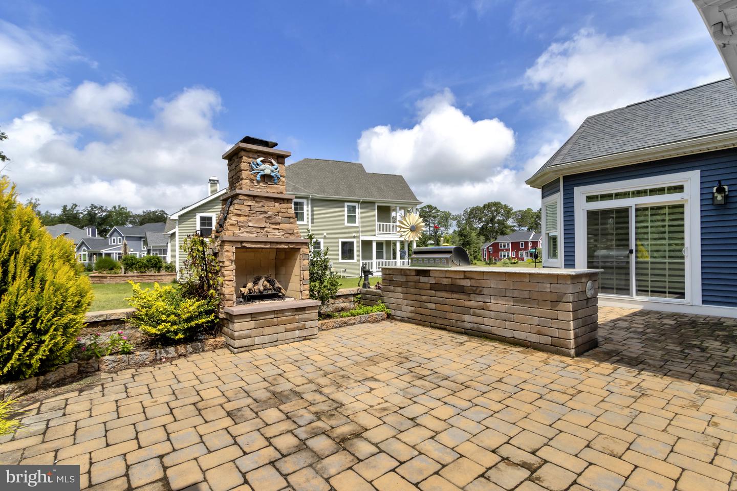 listing image