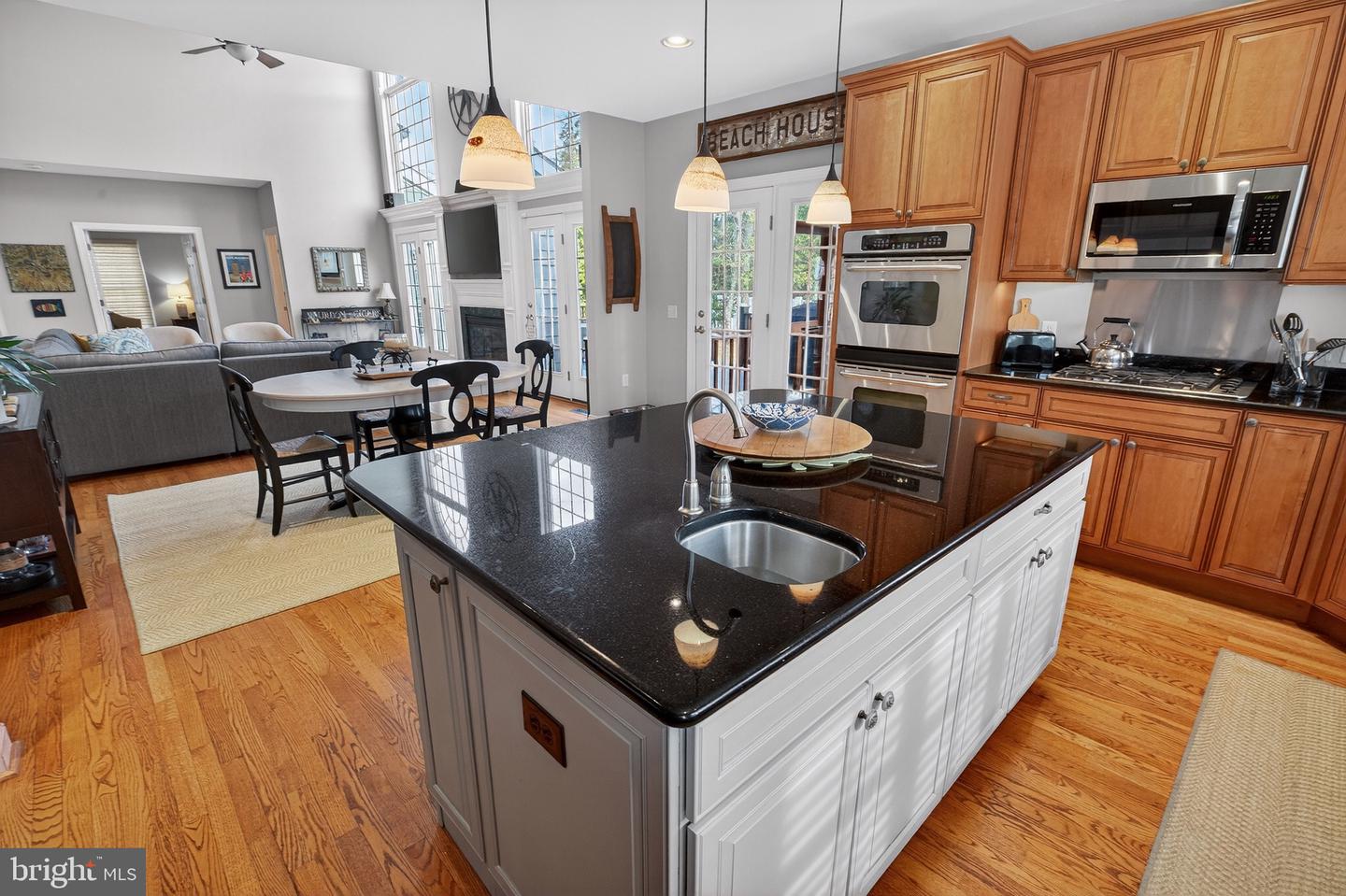 listing image