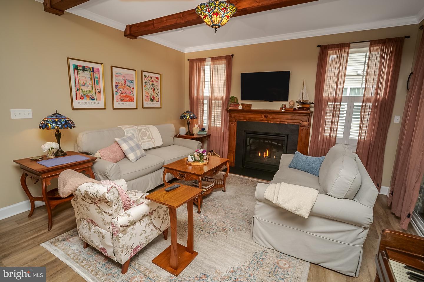 listing image