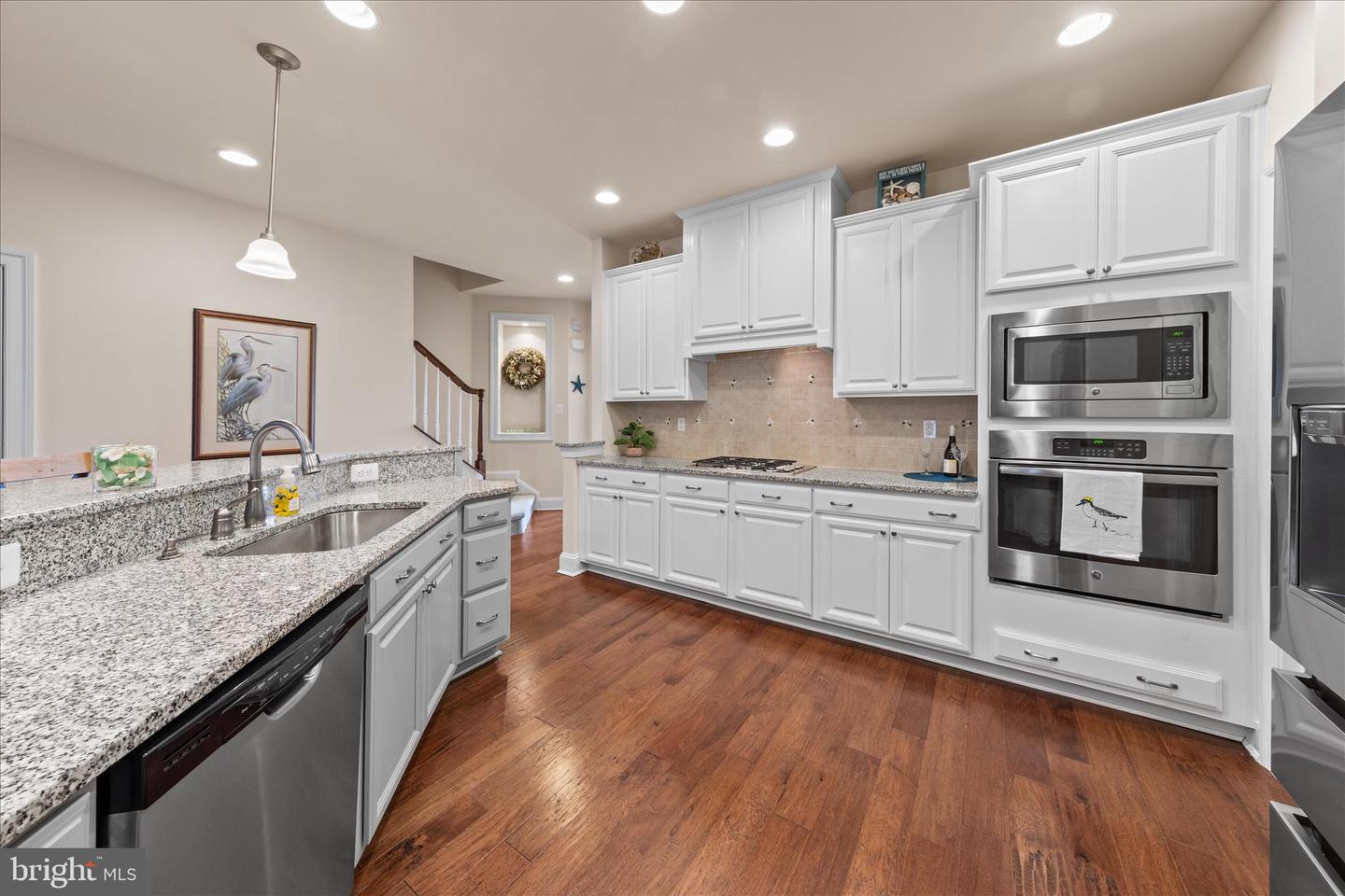 listing image