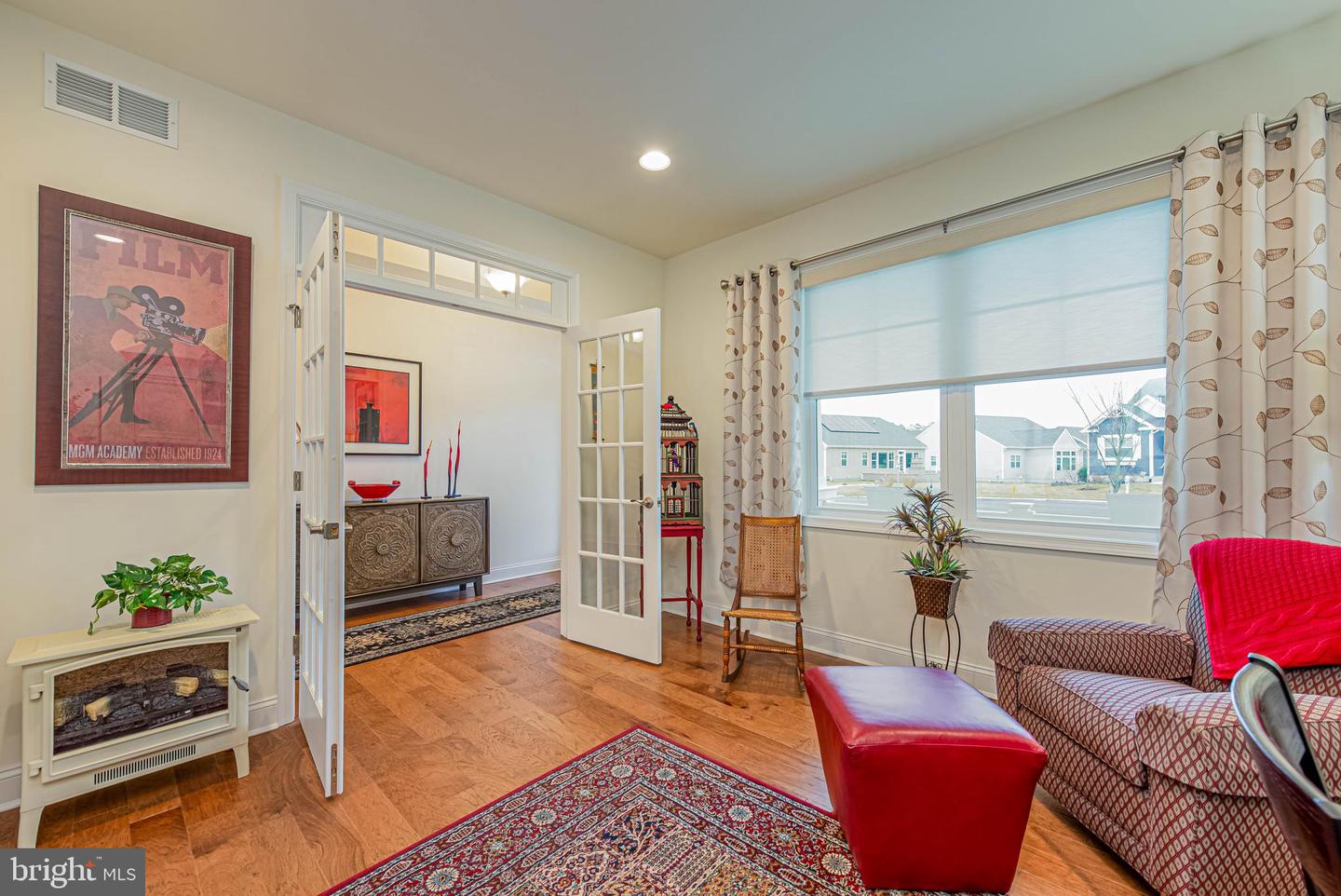 listing image