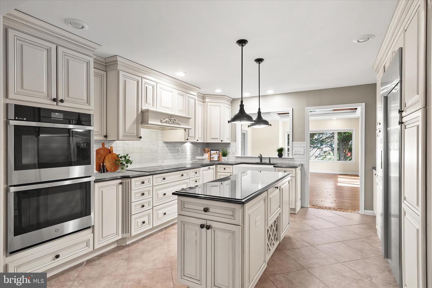 listing image