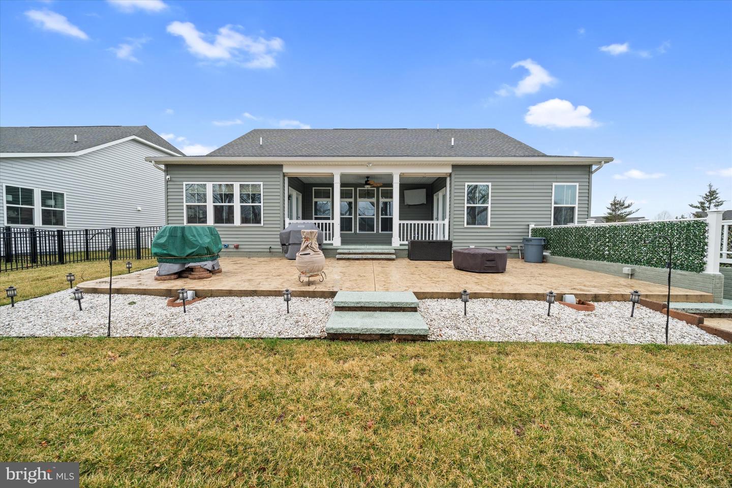 listing image