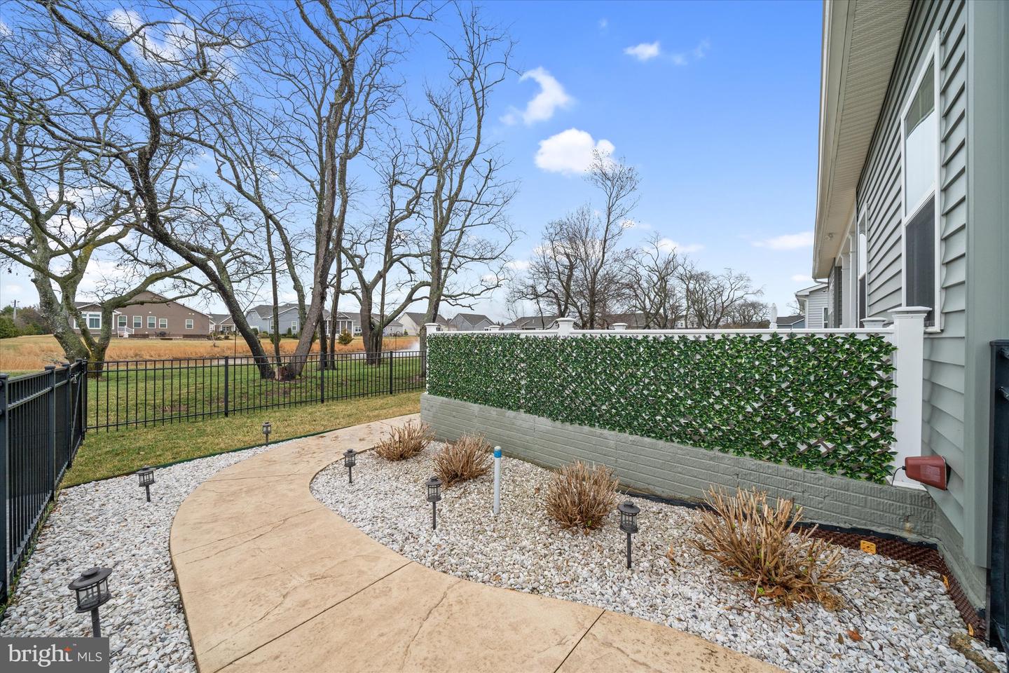 listing image