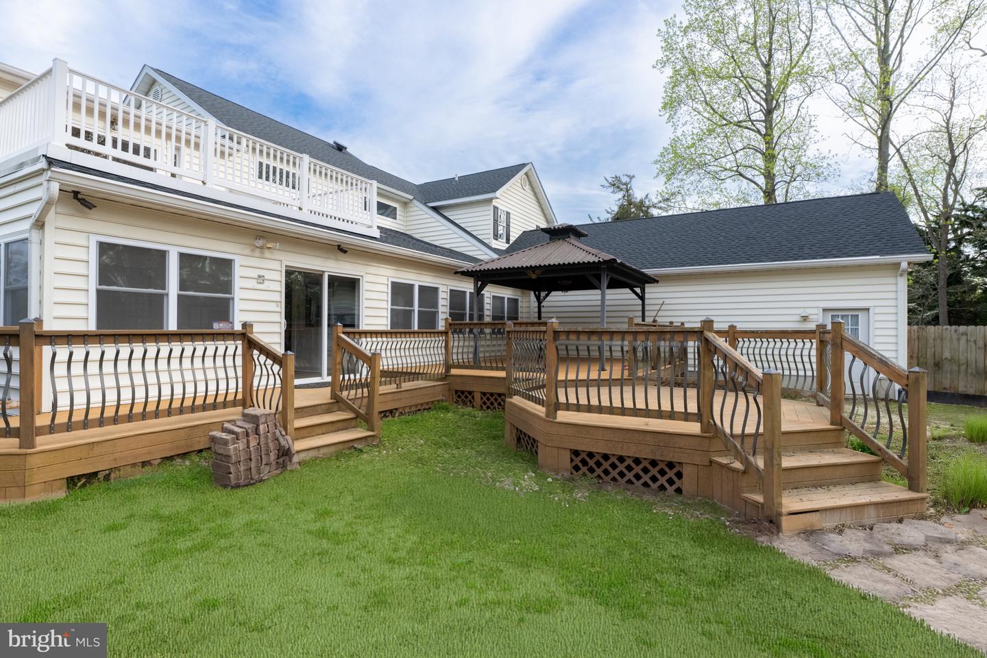 listing image