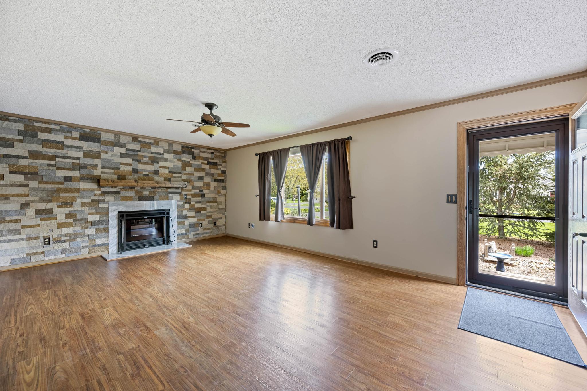 listing image