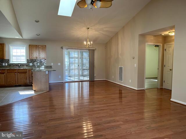 listing image