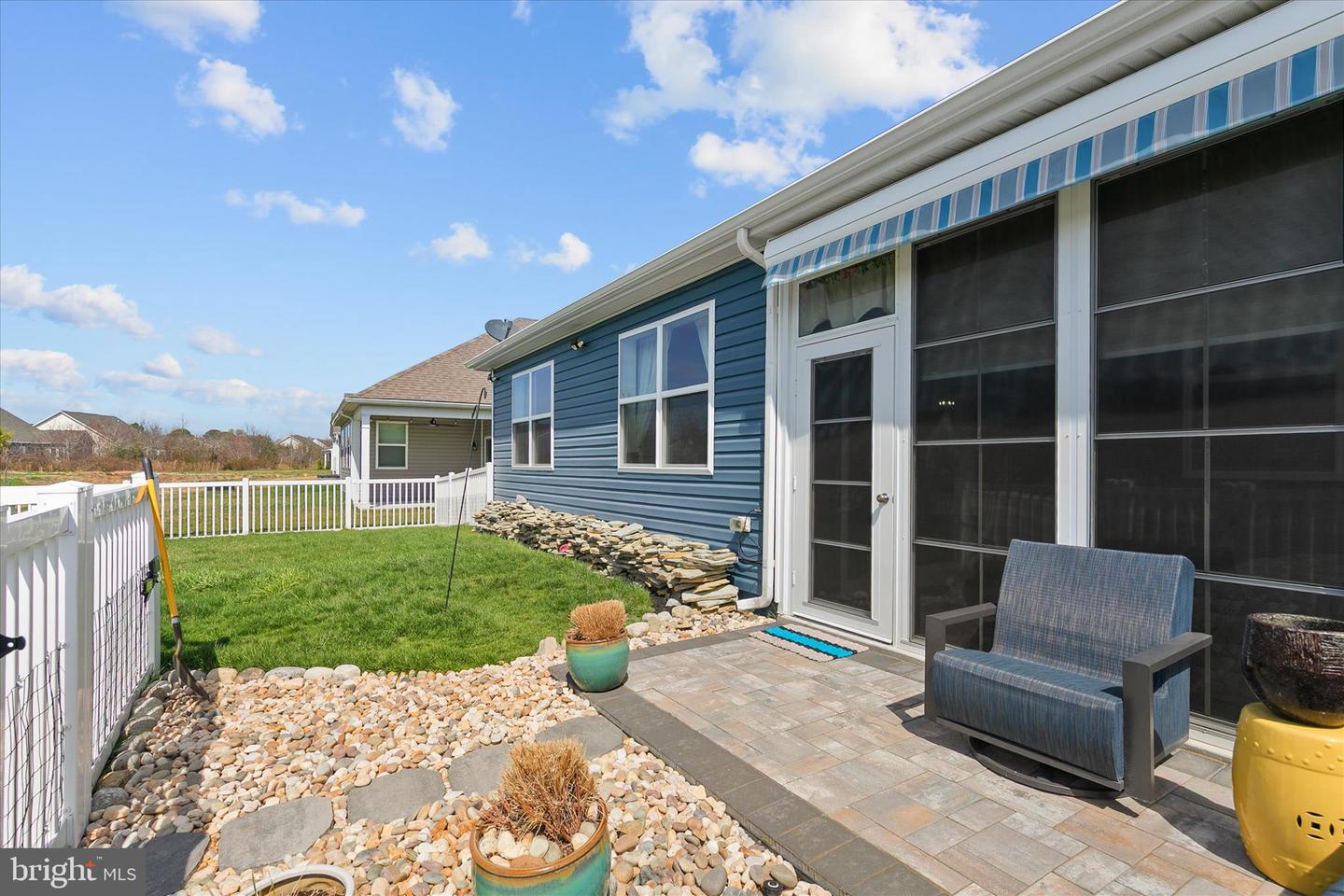 listing image