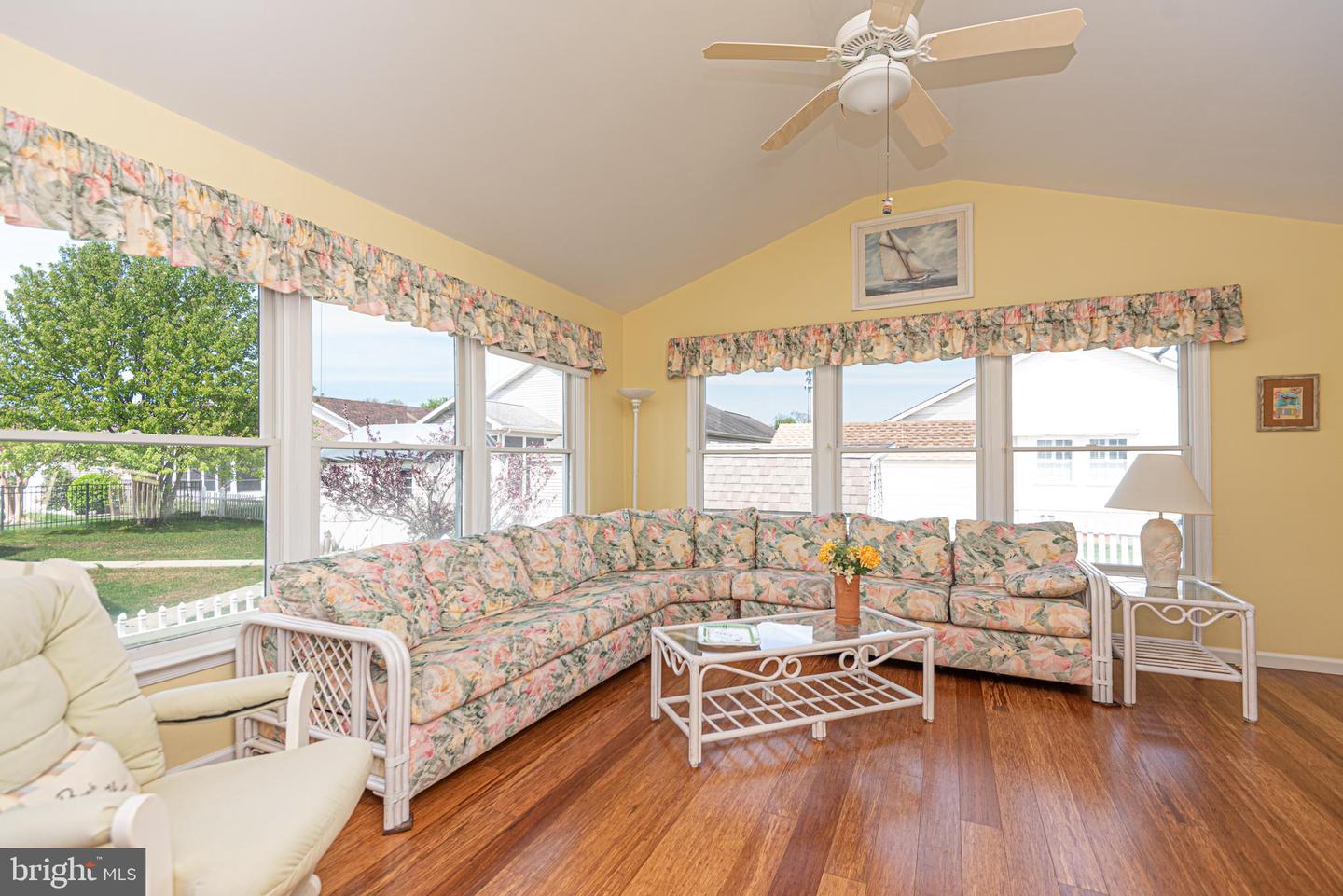 listing image