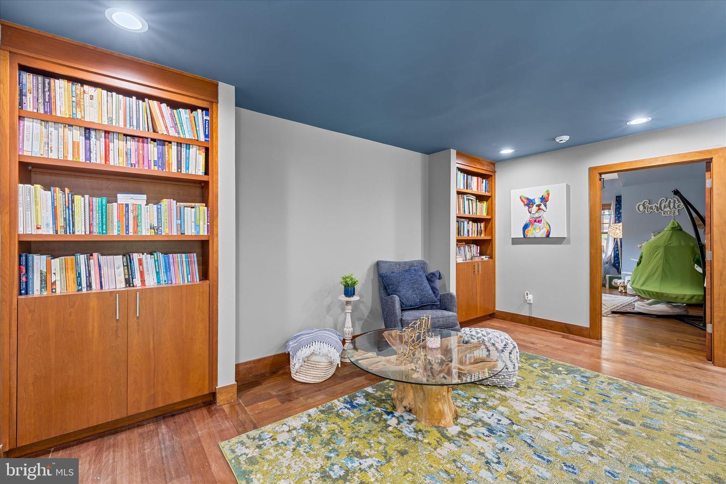 listing image