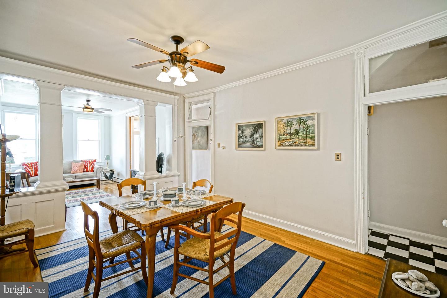 listing image