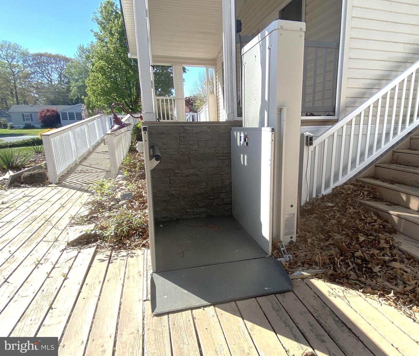 listing image