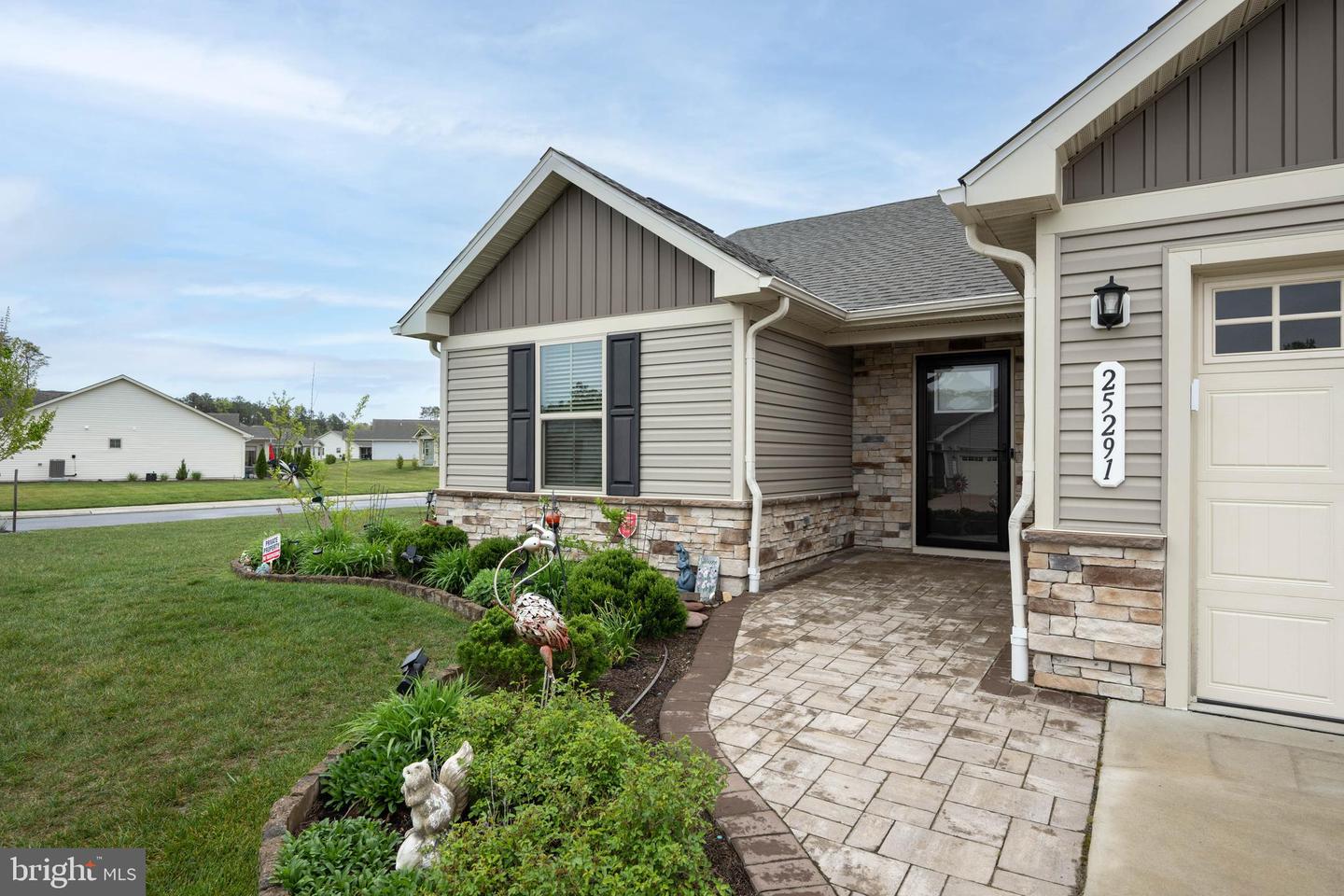 listing image
