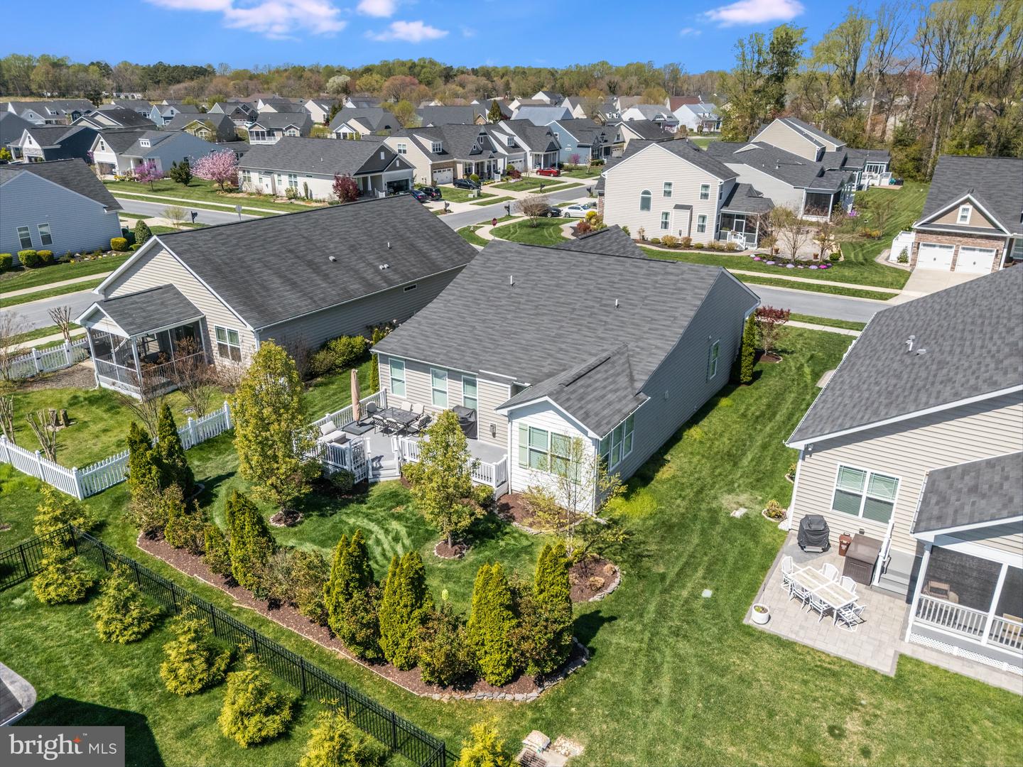 listing image