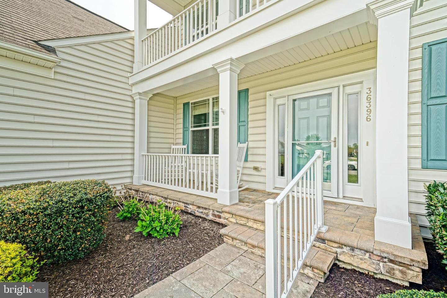listing image