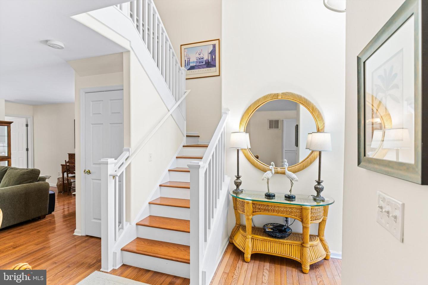 listing image