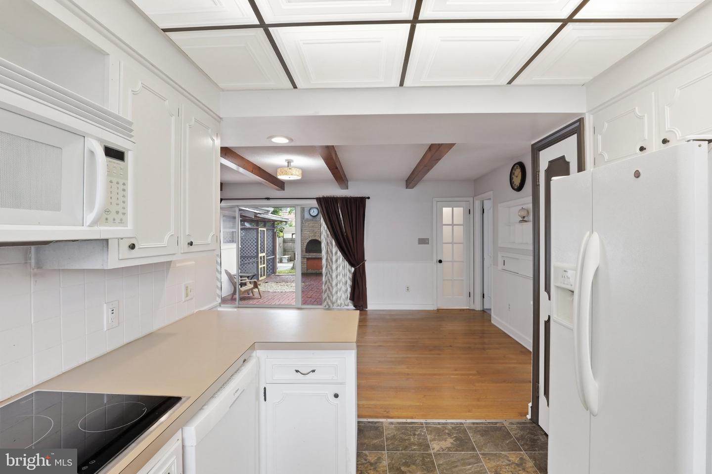 listing image