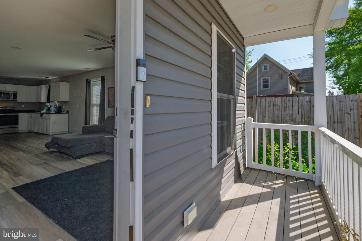 listing image