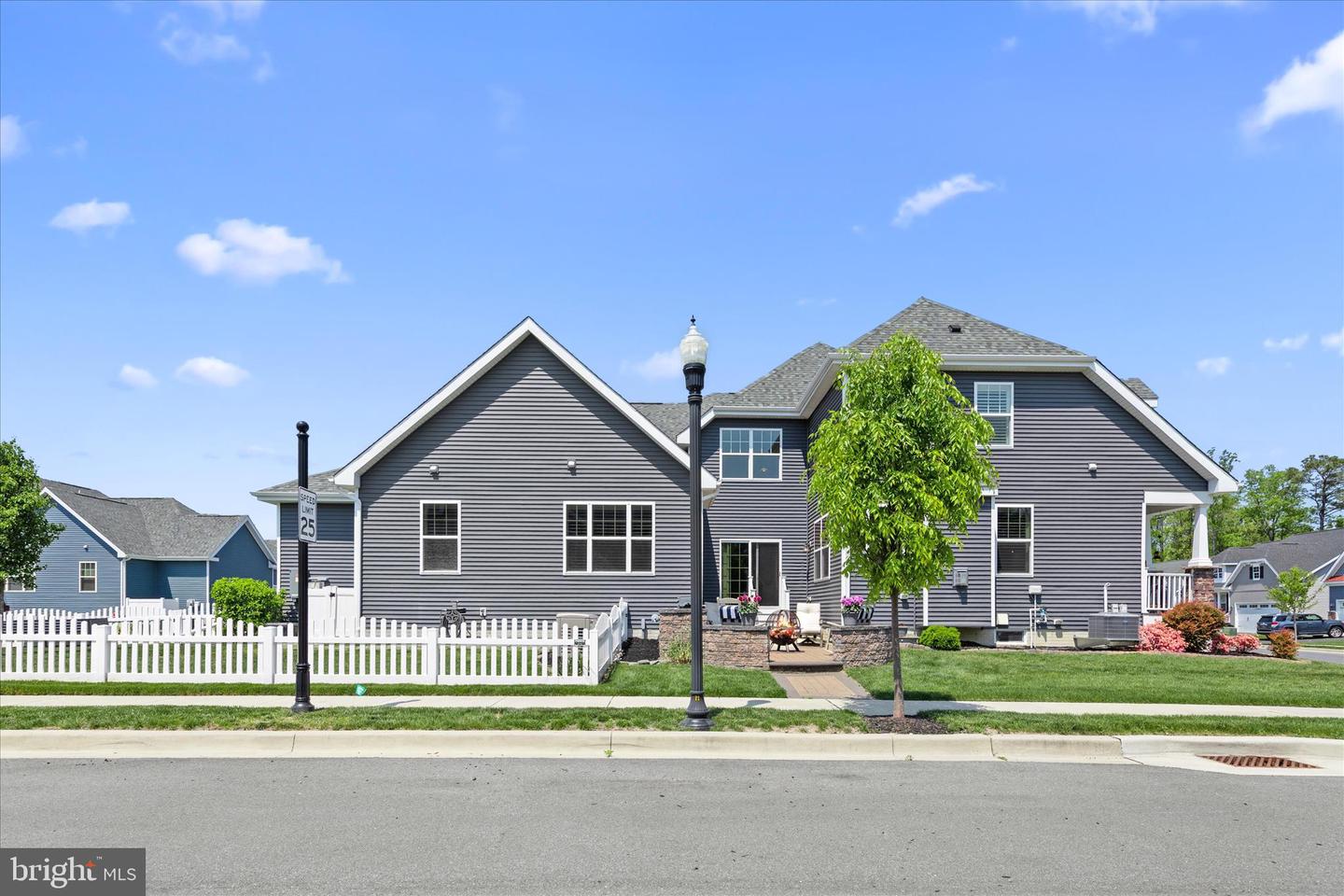 listing image