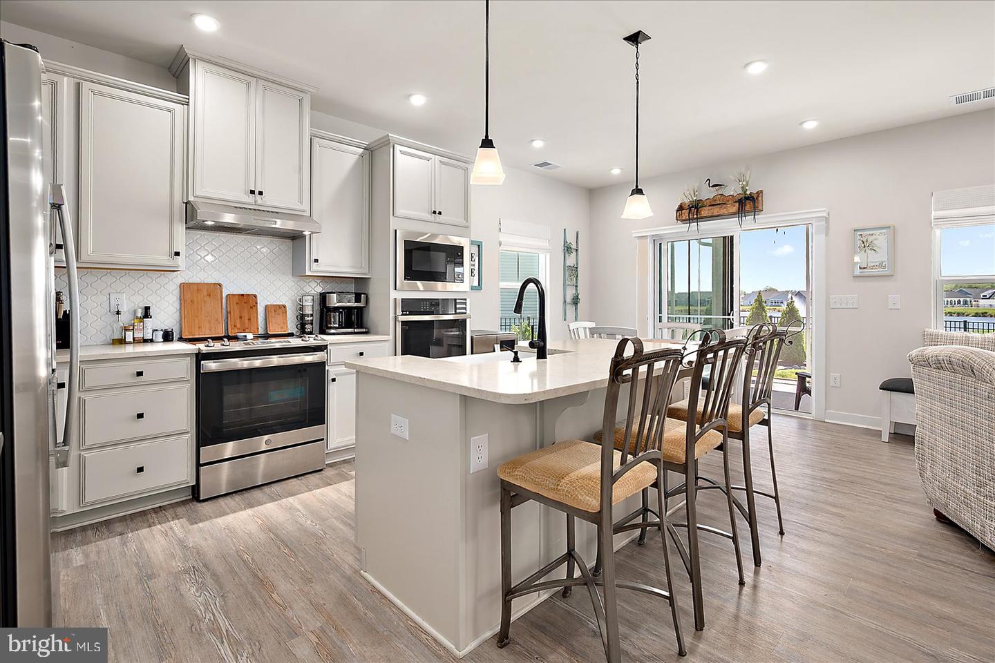 listing image