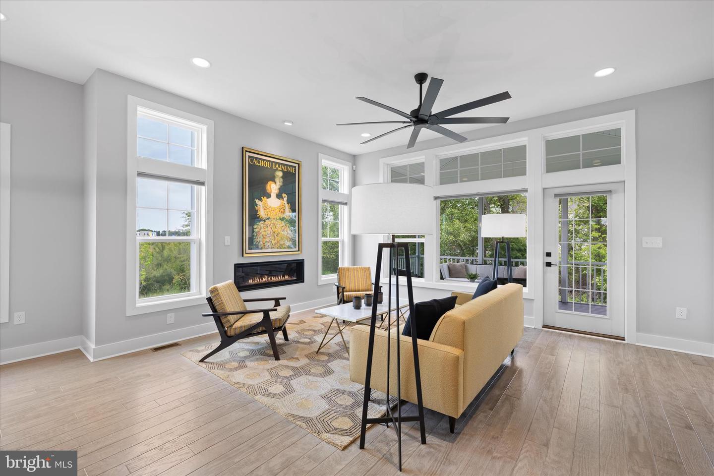 listing image