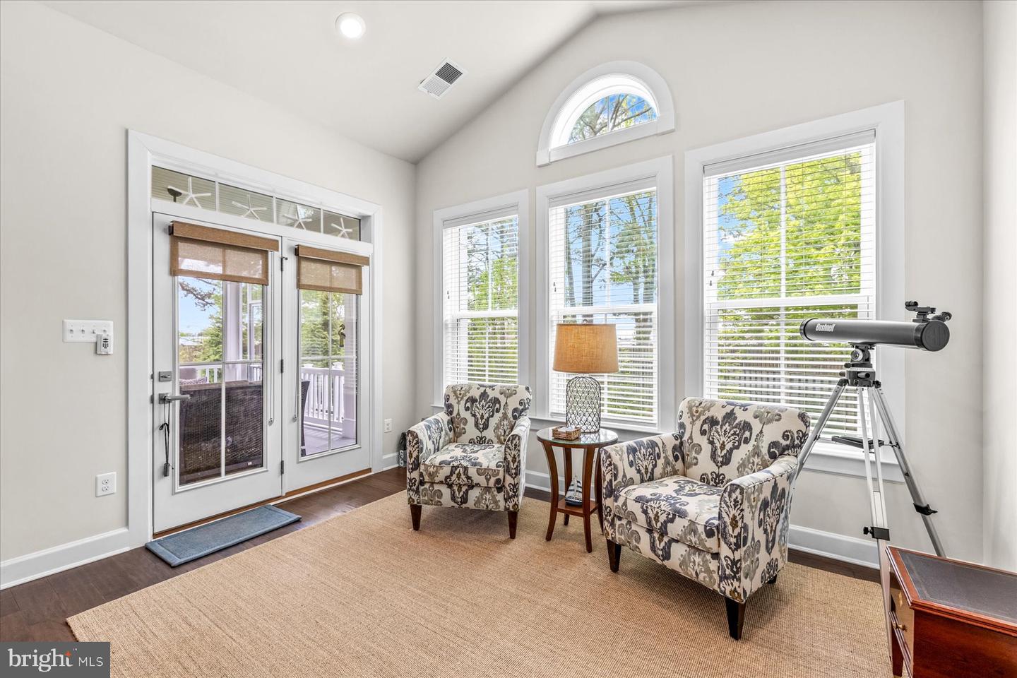 listing image