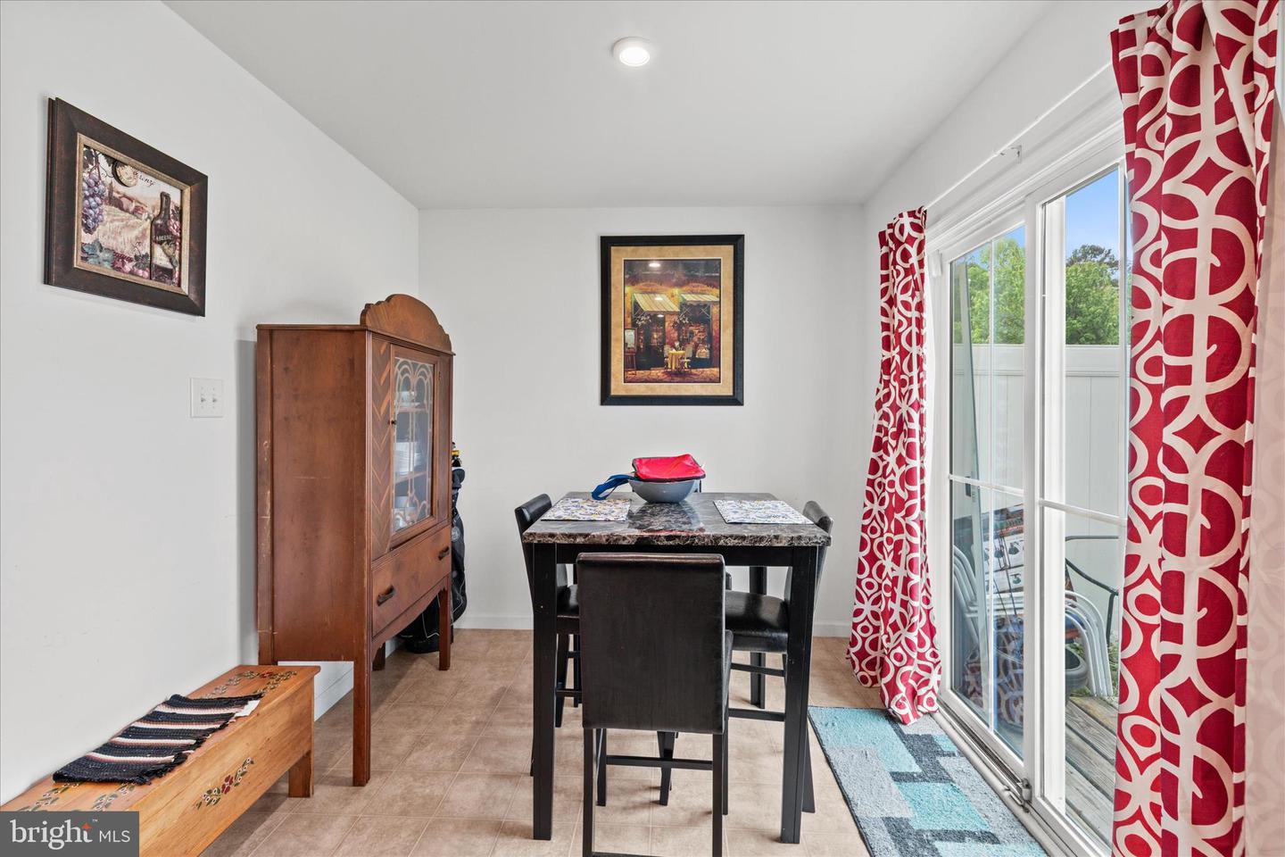 listing image