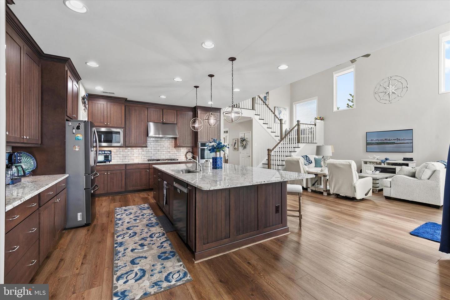 listing image