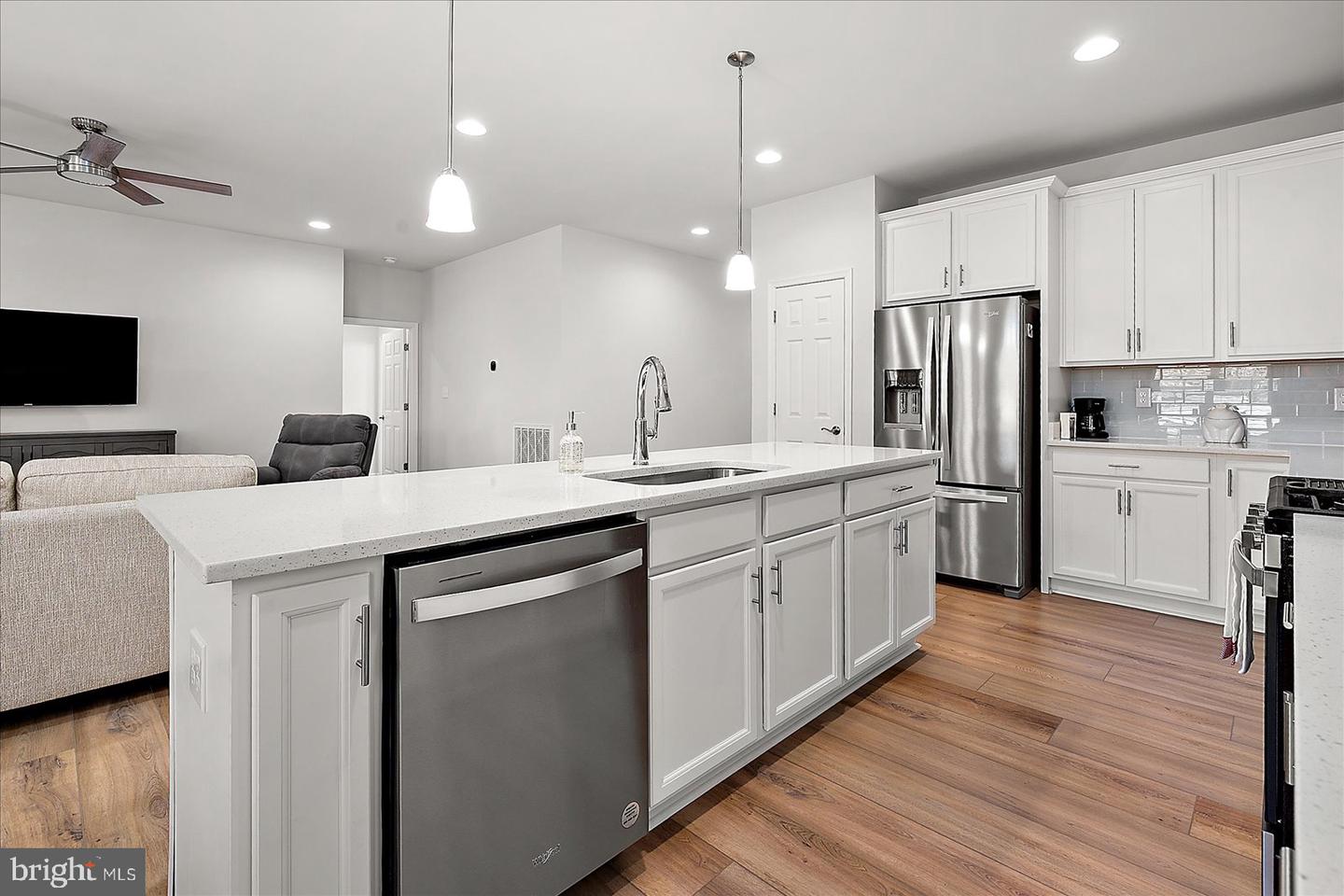 listing image