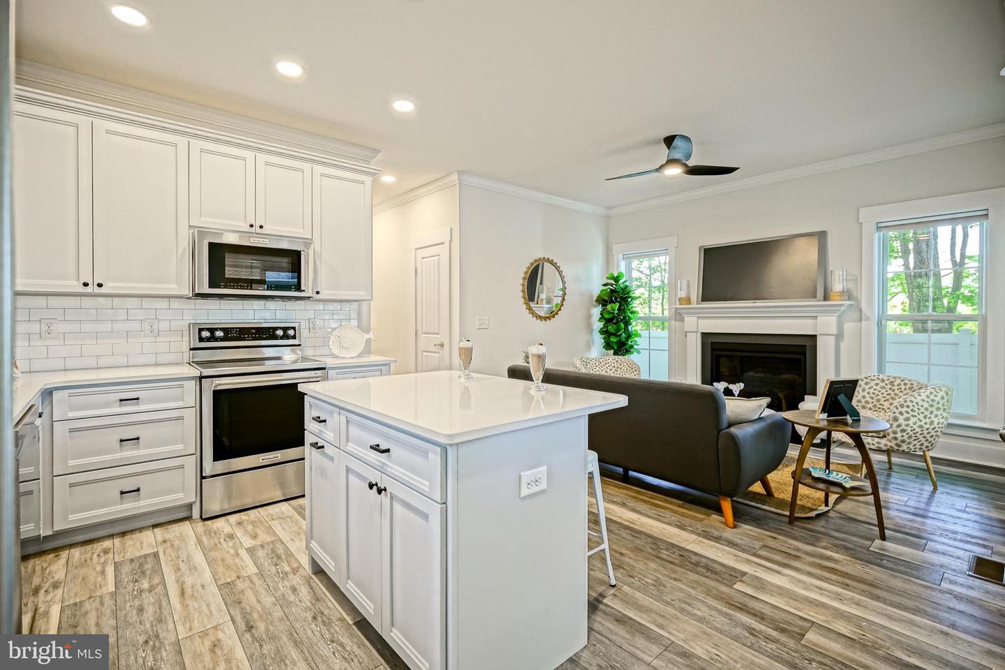 listing image