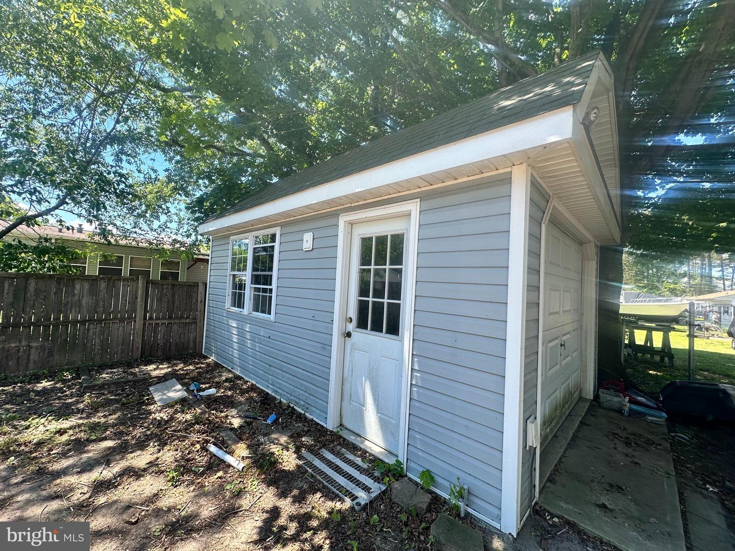 listing image