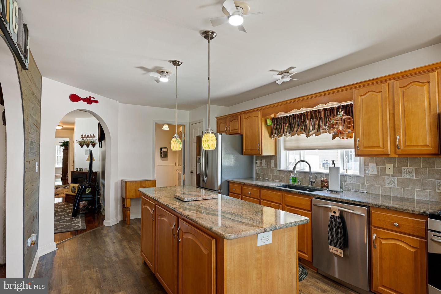 listing image