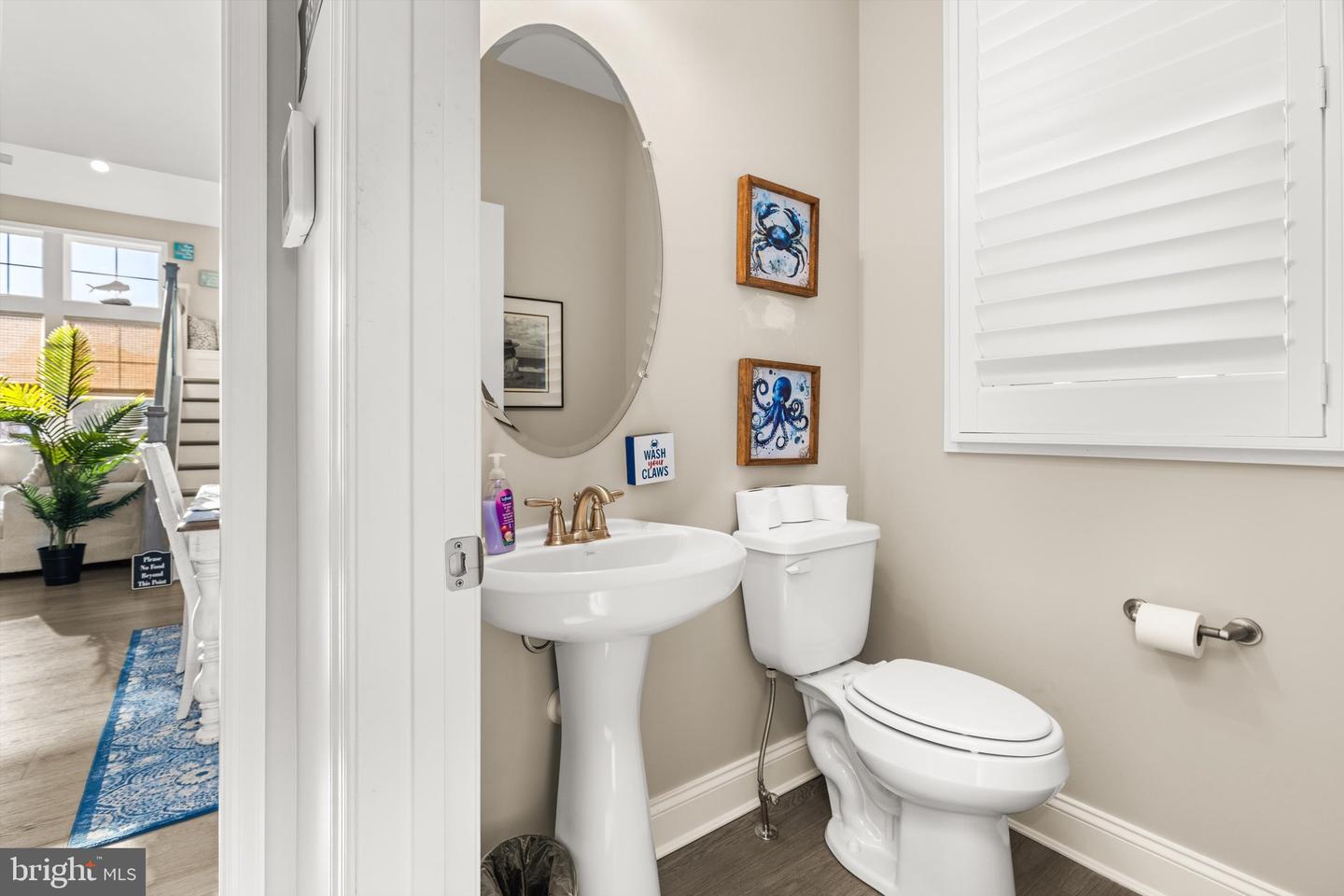 listing image