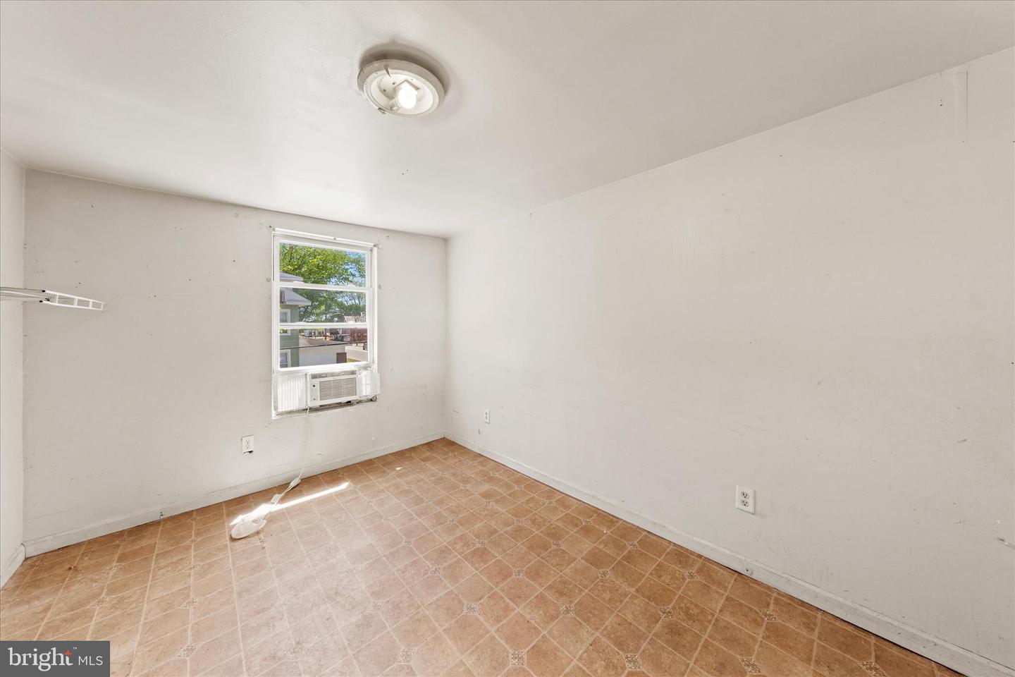 DESU2111626-804924301928-2026-05-14-16-07-37 303 N Front St | Seaford, DE Real Estate For Sale | MLS# Desu2111626 - Jack Lingo REALTOR DESU2111626-804924301928-2026-05-14-16-07-37 303 N Front St | Seaford, DE Real Estate For Sale | MLS# Desu2111626 - Jack Lingo REALTOR