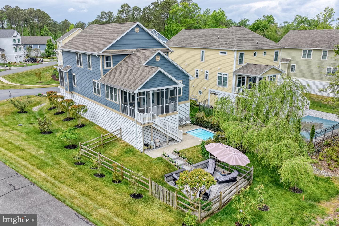 listing image
