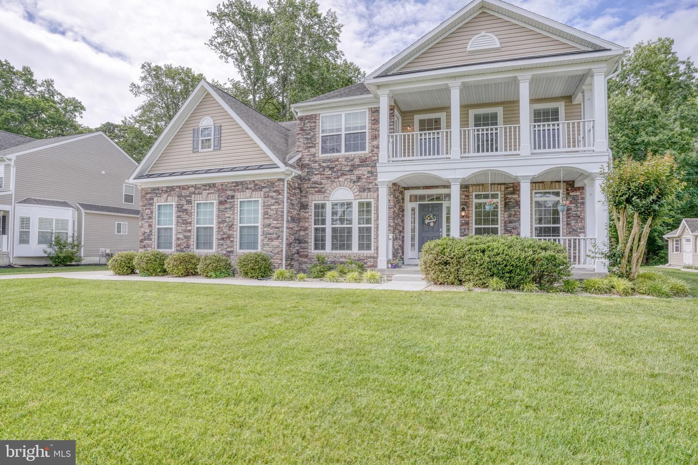 listing image