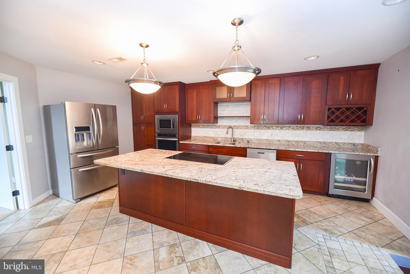 listing image