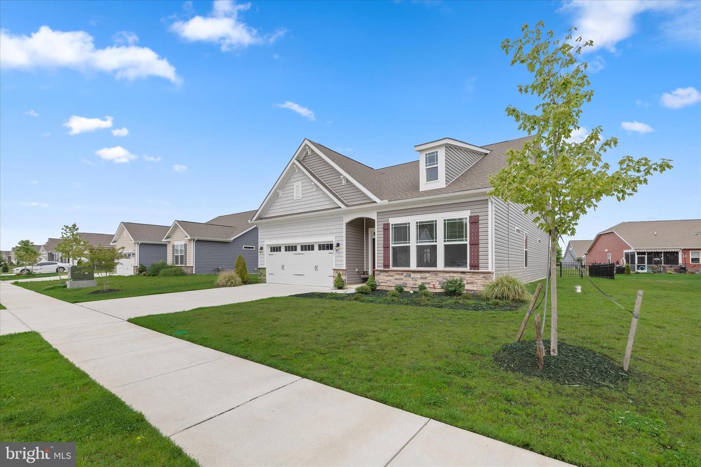 listing image