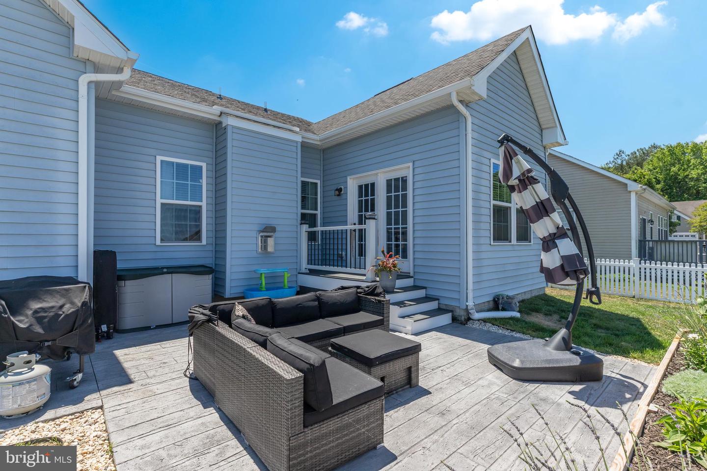 listing image
