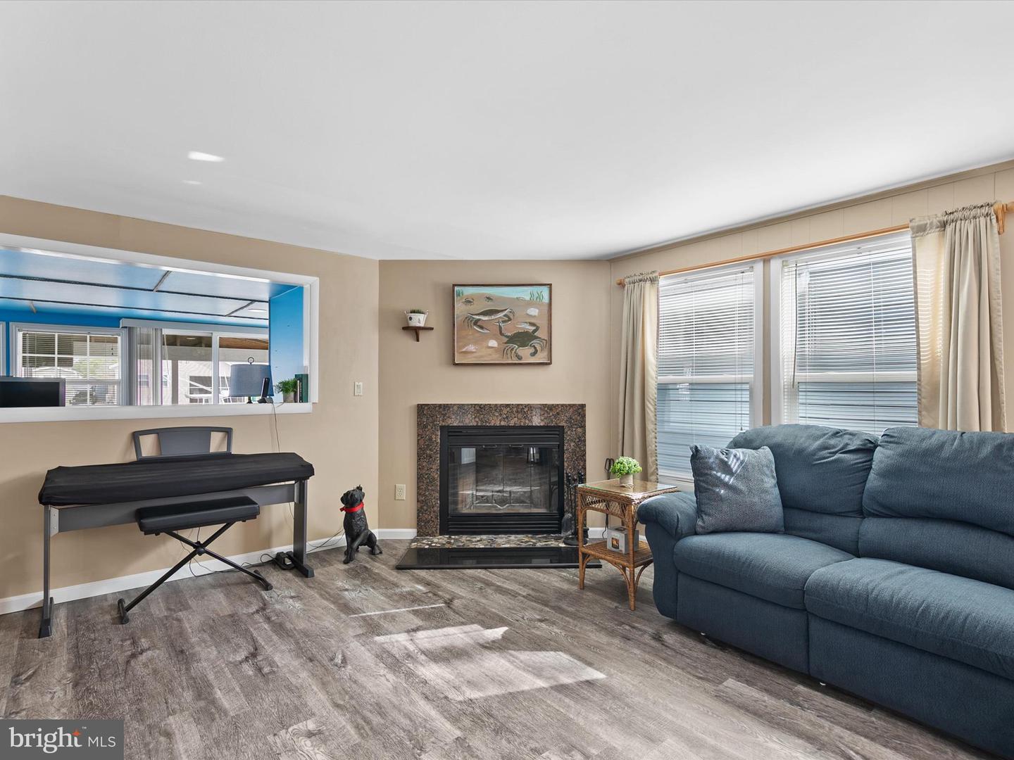 listing image